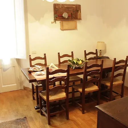 Florenza Apartment *